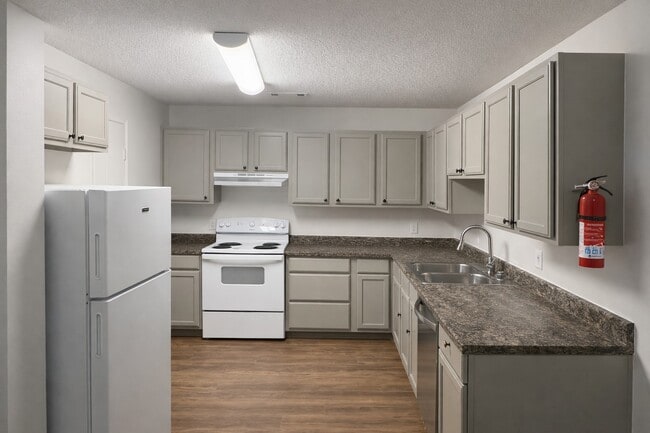 Building Photo - 2920 Dawn Ct