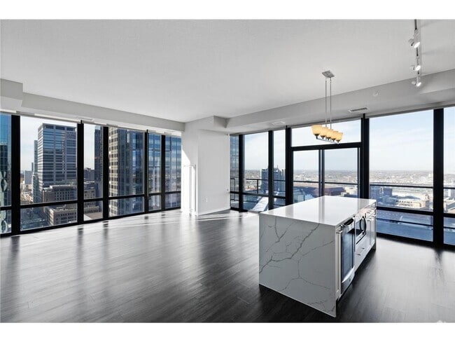 Building Photo - 497 S Marquette Ave Unit 2301 Rental
