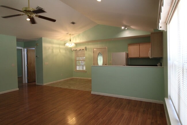 Photo - Private 3-Bedroom home located off of Hwy 98!