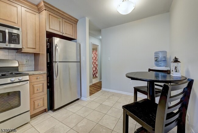 Photo - 17 Heritage Dr Unit E