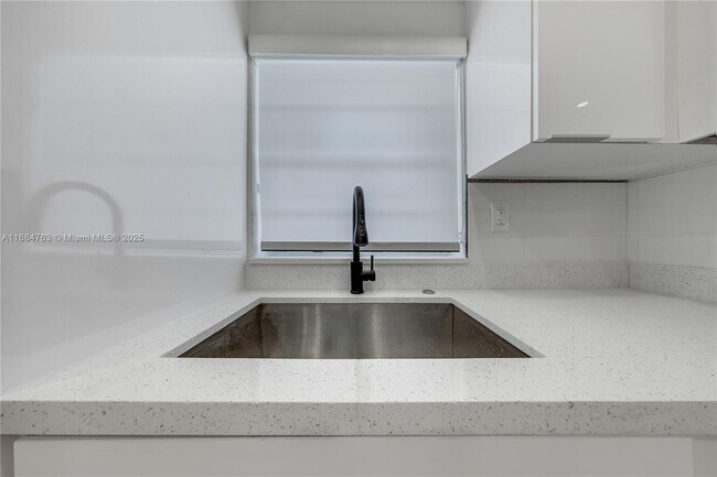 Photo - 2464 SW 22nd St Unidad 5 Rental