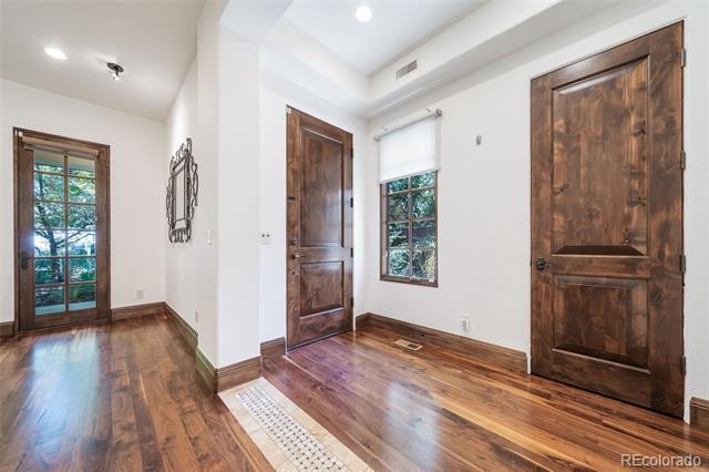 Photo - 161 Monroe St