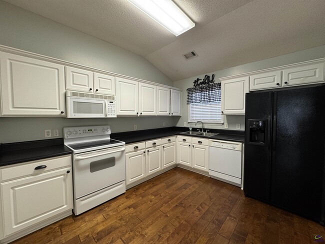 Photo - 207 S Houston Springs Blvd