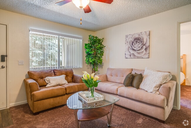 2 BR, 2 BA - 856 SF