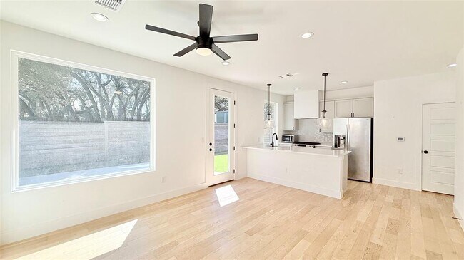 Photo - 3417 Elija St