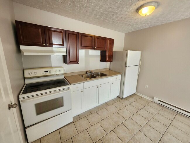 Photo - 2 Arena Ln Unit 1