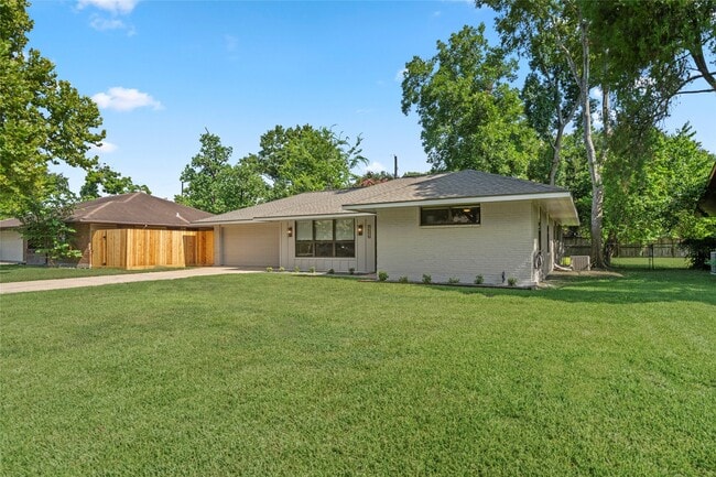 Photo - 9606 Pine Lake Dr