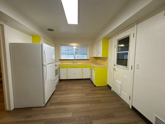 Photo - Charming 3 bed / 1 bath COMING SOON in the...