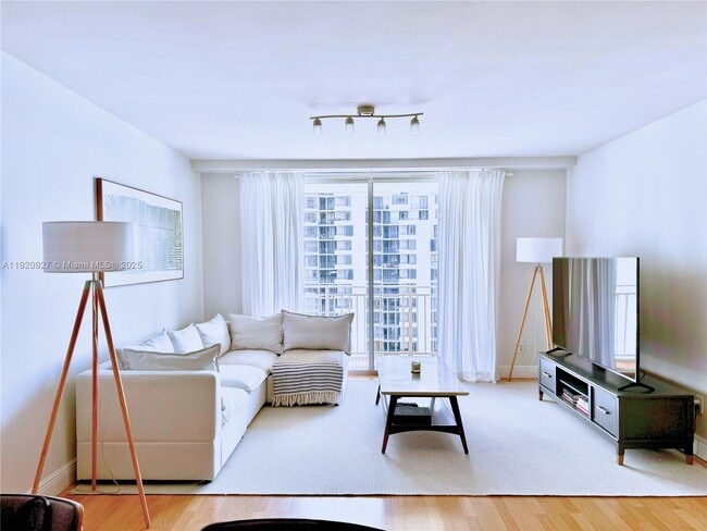 Building Photo - 770 Claughton Island Dr Unit 1405