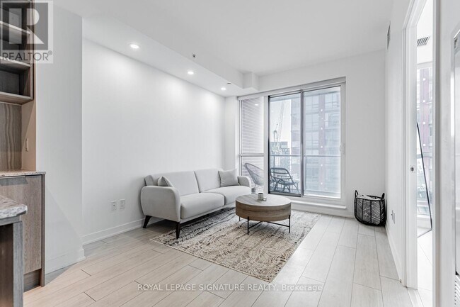 Photo - 31 Tippett Rd Unit 1208