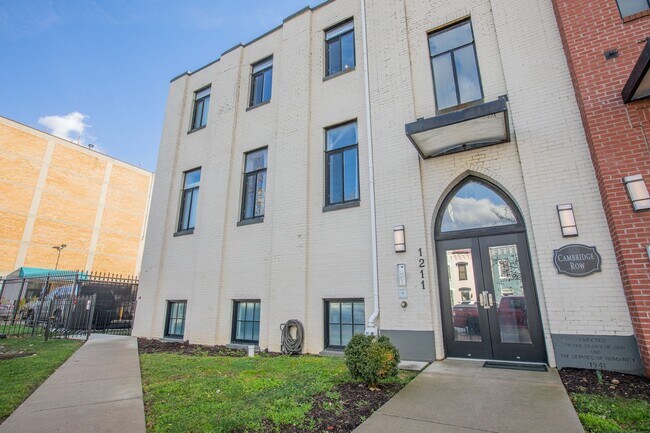 Photo - Cozy 1 BR/1 BA Condo in Capitol Hill!