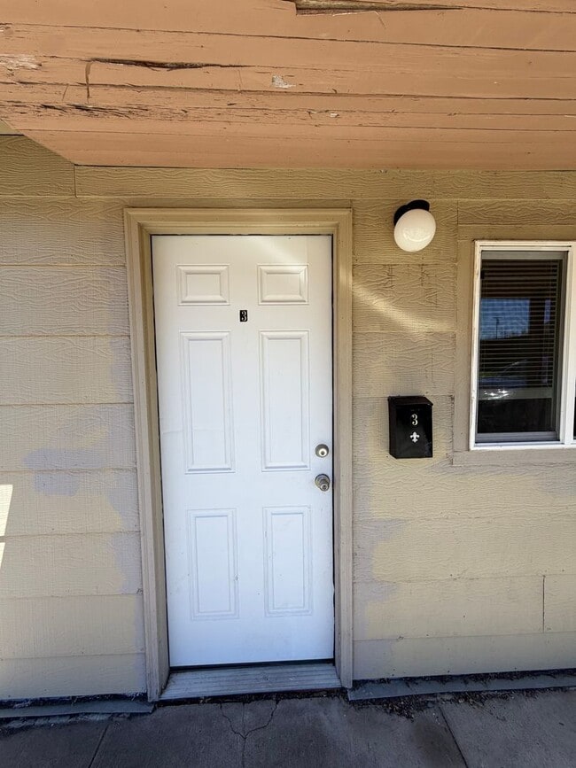 Building Photo - 2.2 Miles to Oregon Tech and Sky Lakes Medical Center! Newly renovated 1bdrm