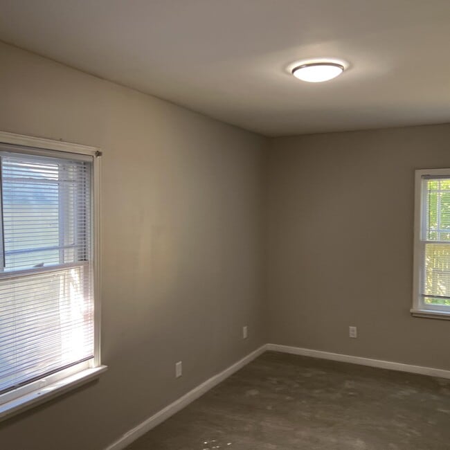 Photo - 1115 Clover St