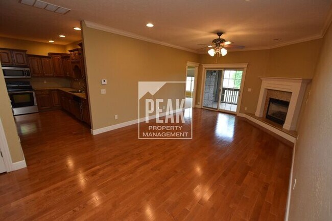 Executive Condo For Rent In South Springfield