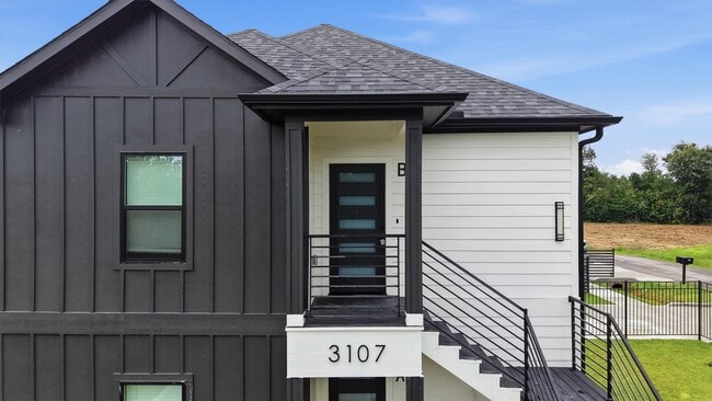 Photo - 3107 Grassmere St