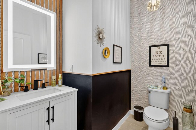 Photo - 4388 Serpens Ln