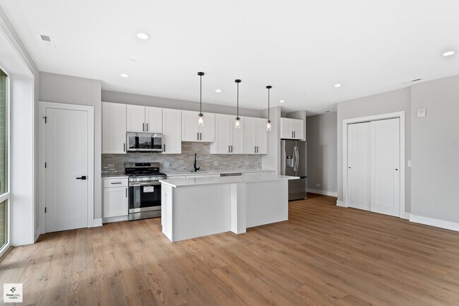 Photo - 8631 W Grand Ave Unit 4E