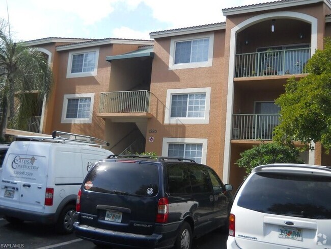 Building Photo - 1220 Wildwood Lakes Blvd Unit 103 Rental