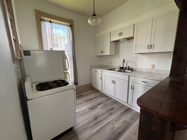 Photo - 122 Shenango St Unidad 101