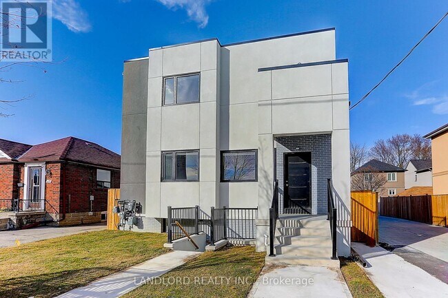2004 Lawrence Ave W
