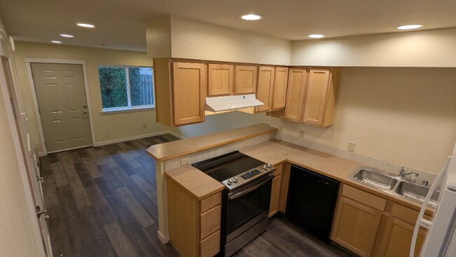 Photo - 5863 Cedar St Unit 103