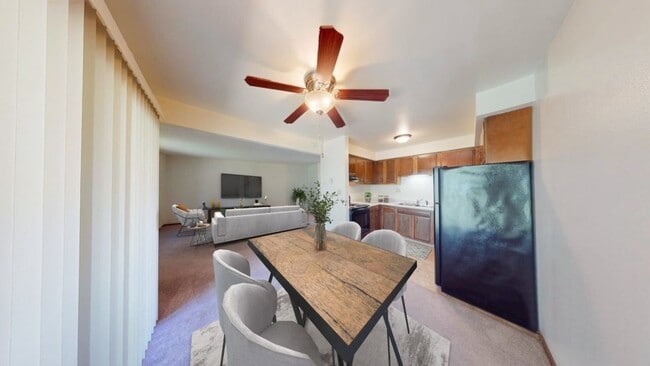 Woodridge Apartments and Townhomes