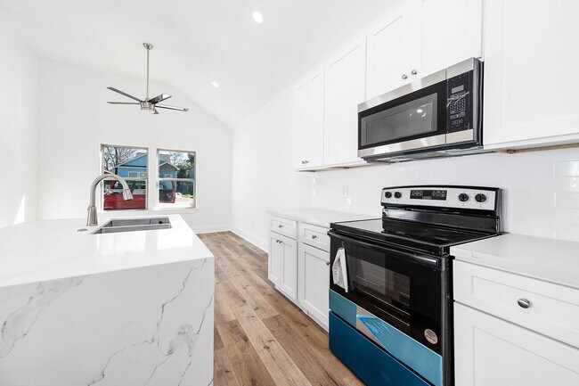 16978 W Hammon