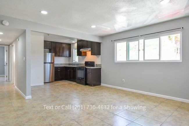 Photo - 3 Bedroom, 1.5 Bath Apartment with Garage ...