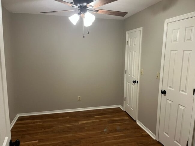 Photo - 50 Lynnwood Cove Unit 50 Lynwood #B