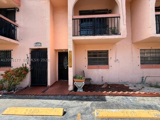 Photo - 2560 W 53rd St