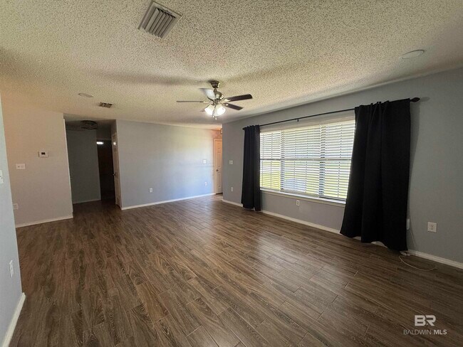 Photo - 523 W Amanda Ave