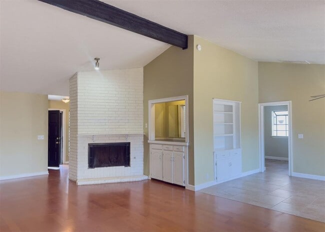 Photo - 812 Countrywood Ln