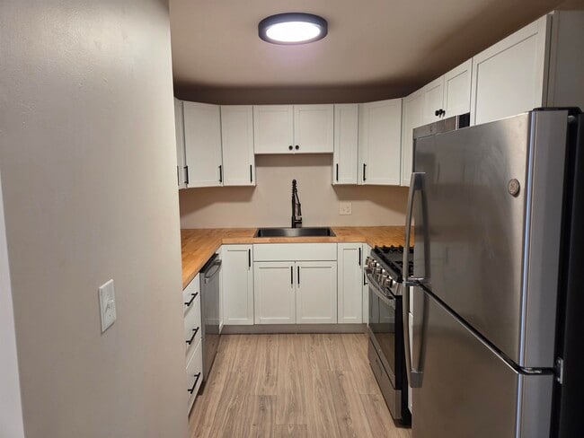 Photo - 136 Mammoth Rd Unit 25