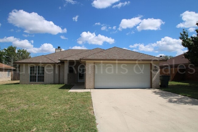 Building Photo - Well-Maintained & Move-In Ready in South K...