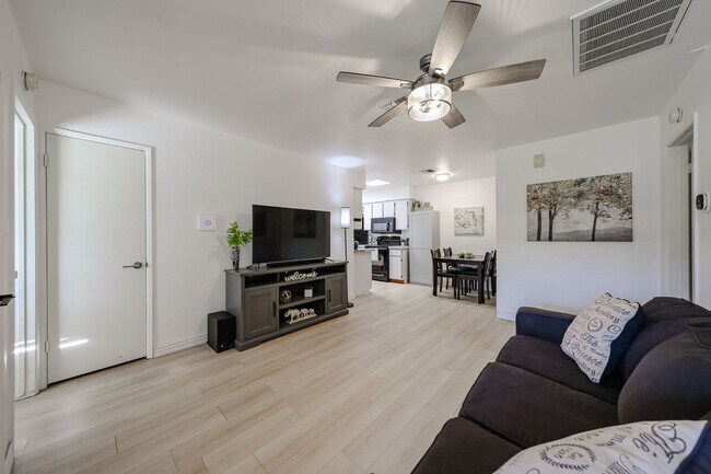 Photo - Great Location and Nicely Updated 2 Bed 2 Bath!