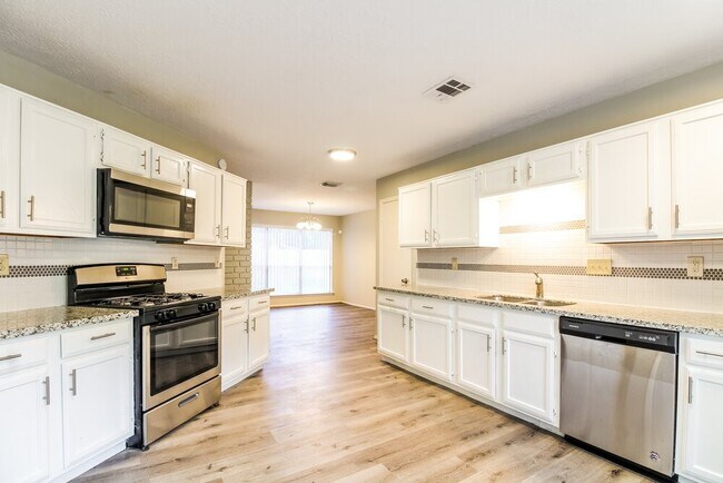 Photo - 2222 Victoria Ct