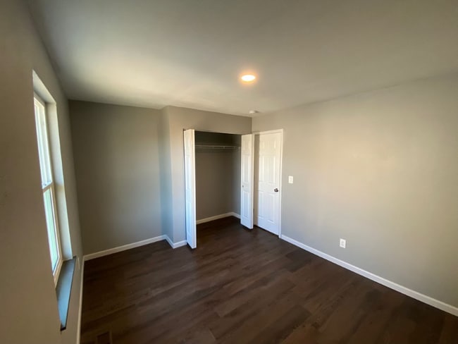 Building Photo - 1706 S 11th St Rental