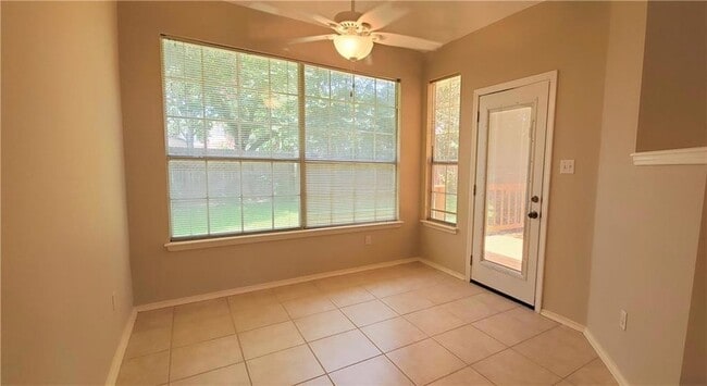 Photo - 1802 White Oak Cove