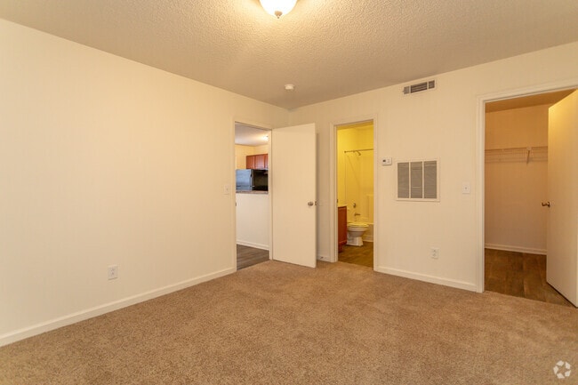 1BR,1BA