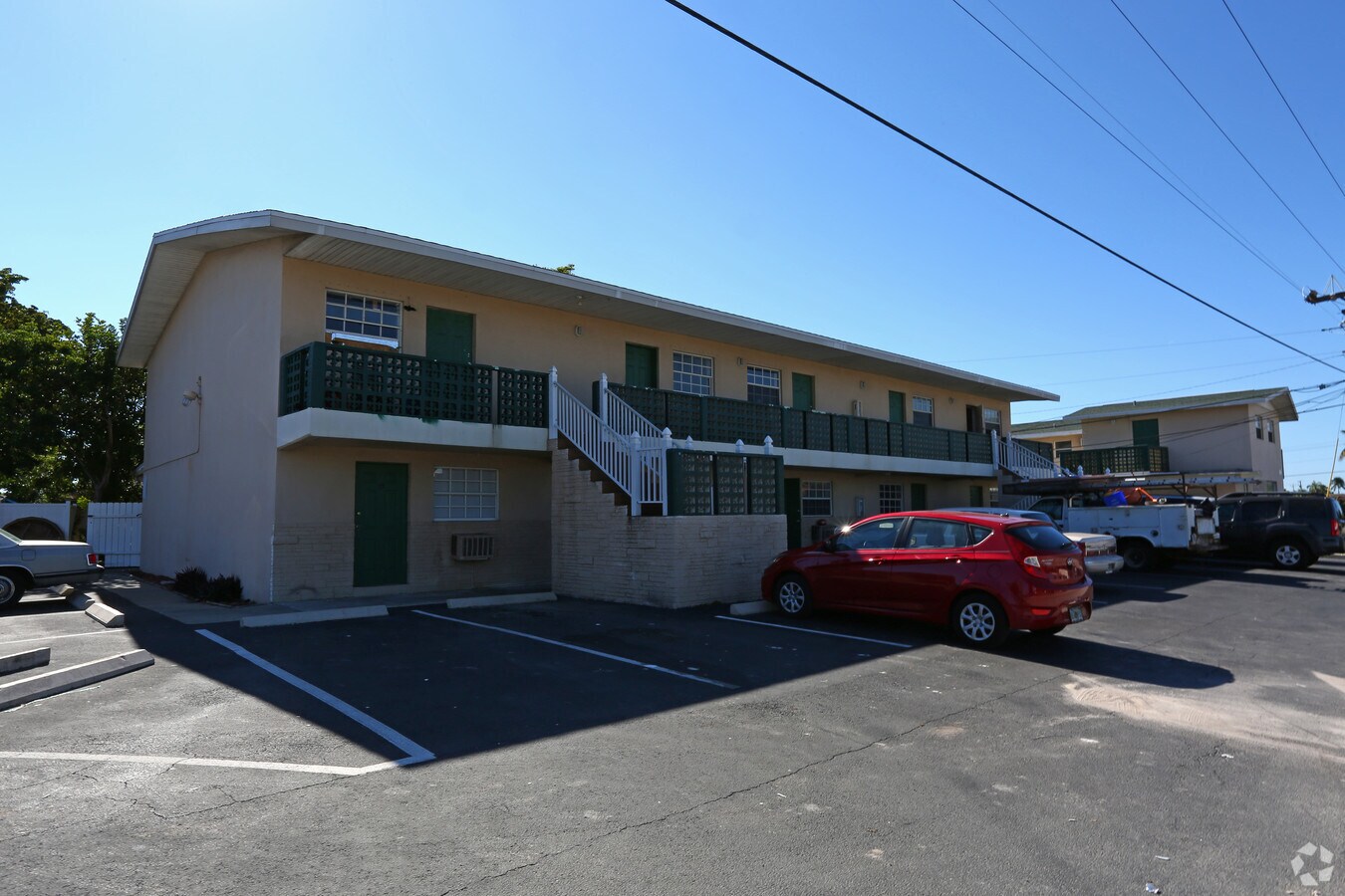 Parker House Apartments - 808 Miramar