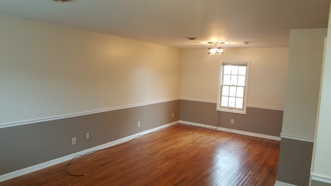 Photo - 469 Bramblewood Ln