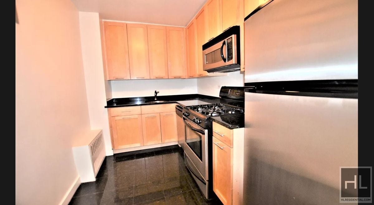 Photo - EAST 49 STREET Unit 1H