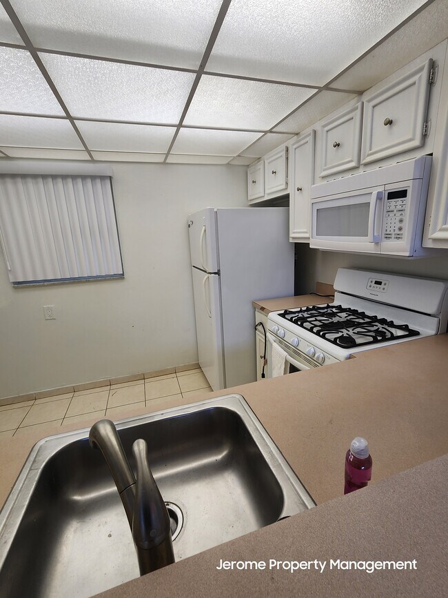 Photo - 18111 NW 68th Ave Unit H 208