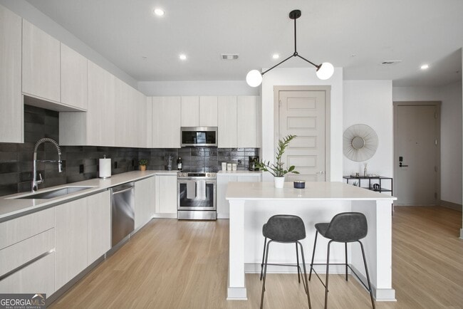 Photo - 1050 Howell Mill Rd Unit 02