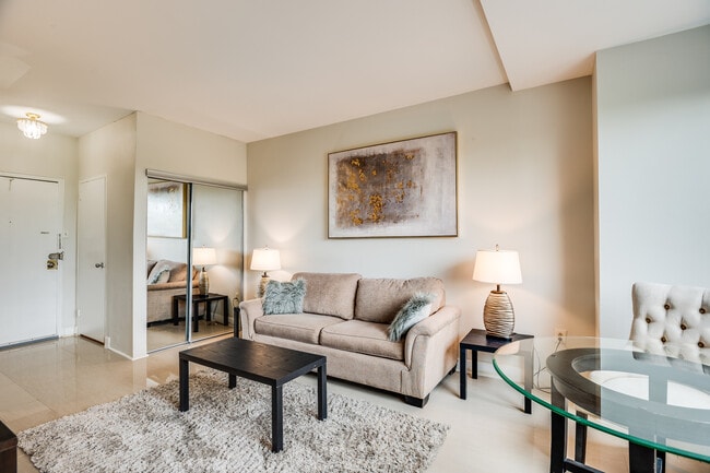 Photo - 1021 Arlington Blvd