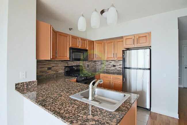 Photo - 360 N Canal St