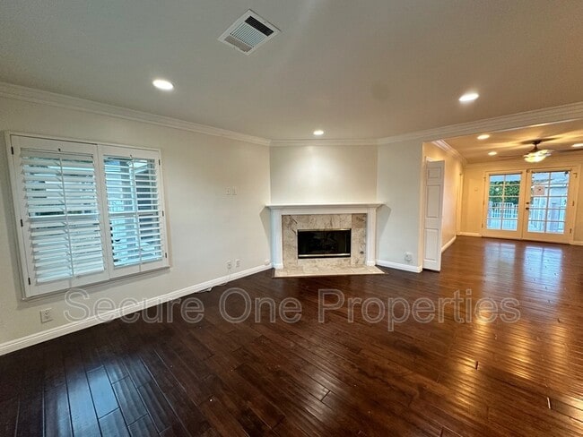 Photo - 16823 Otsego St