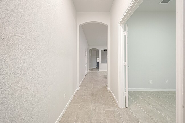 Photo - 6406 Applewood Forest Dr