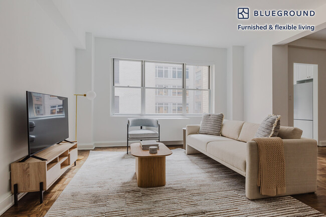 Building Photo - 136 E 55th St Rental