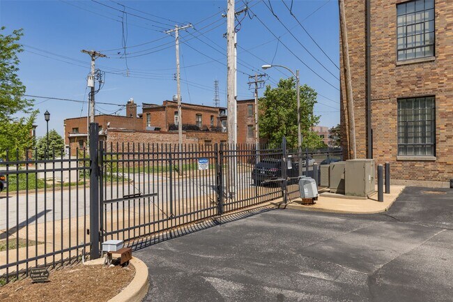Photo - 1720 Chouteau Ave Unit 103